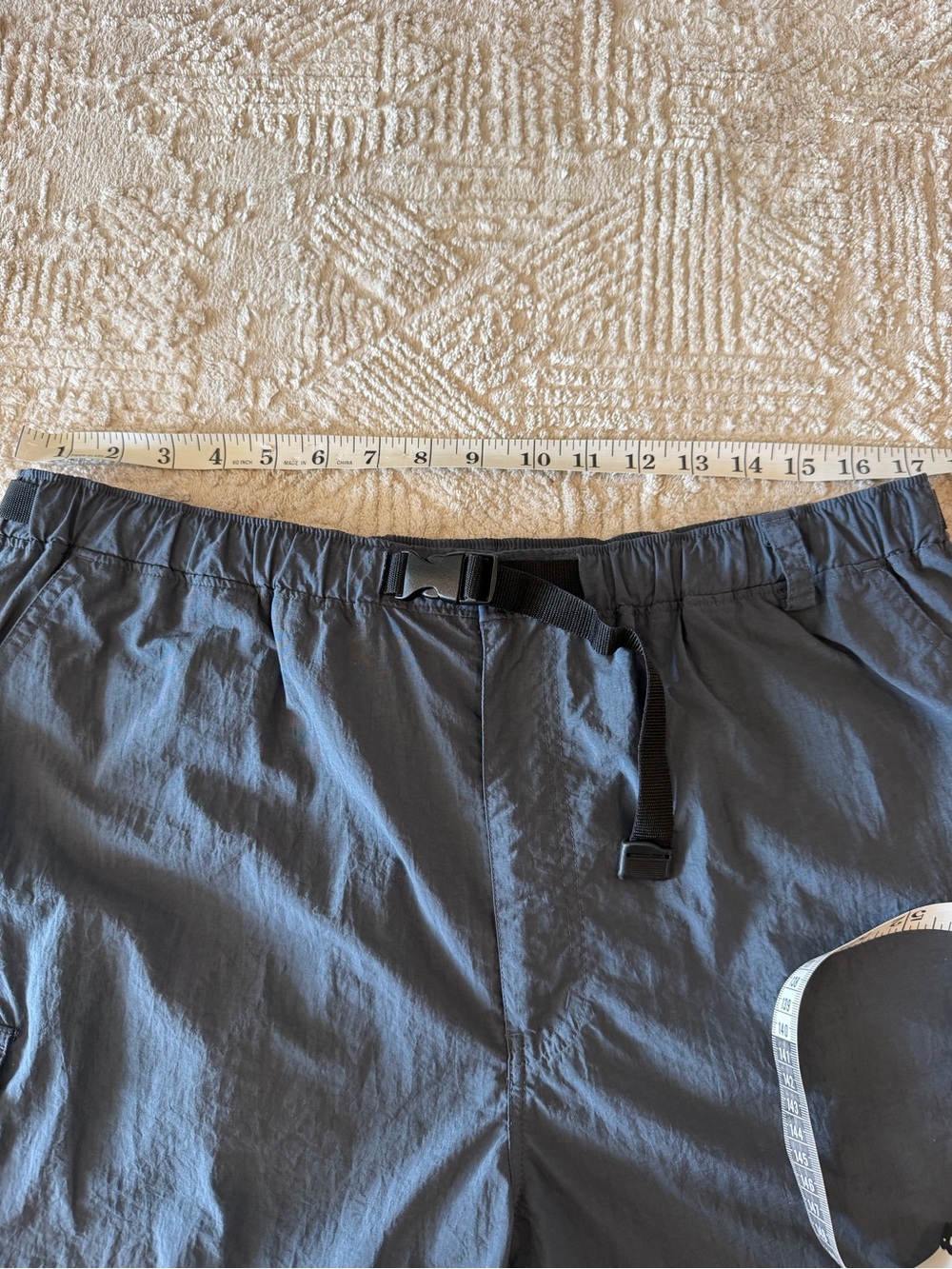 REI Men’s Gray Nylon Cargo Shorts Size L Adjustable Waist Outdoor Hiking Utility - Picture 3 of 6